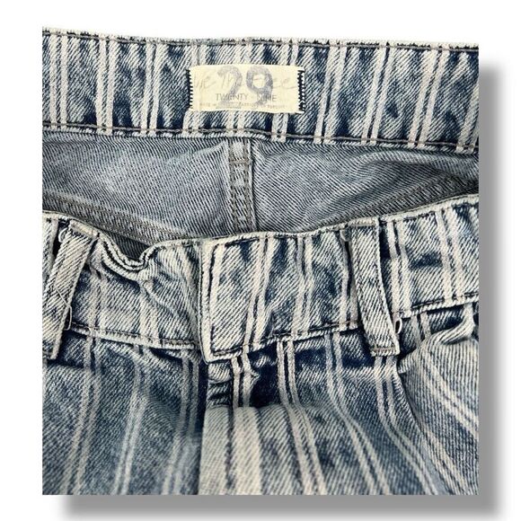 Free People Dogtown Pleated Stripes High Rise Shorts Size 29 - Picture 2 of 7